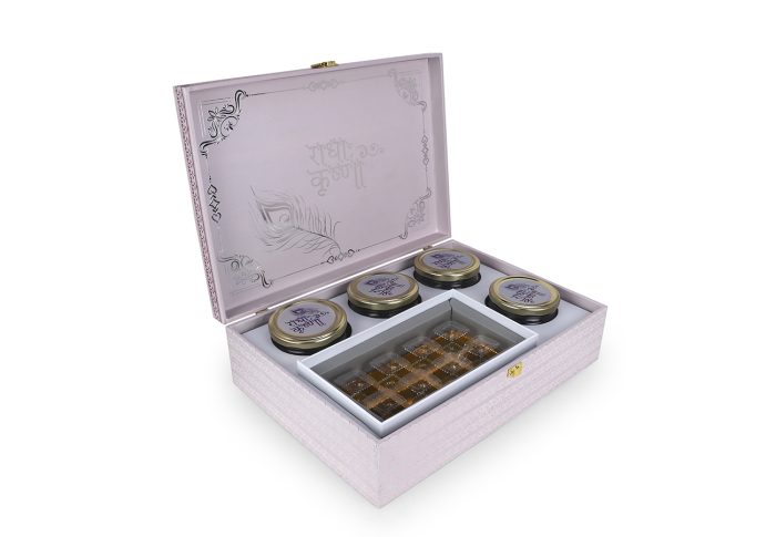 4 Jar 8 Cavity Radha Krishna